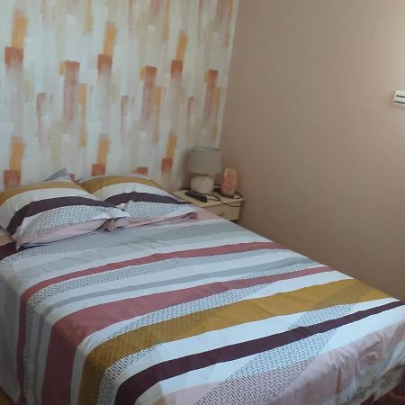 Chez Mamie Riclaude Bed & Breakfast Orsan Exterior photo