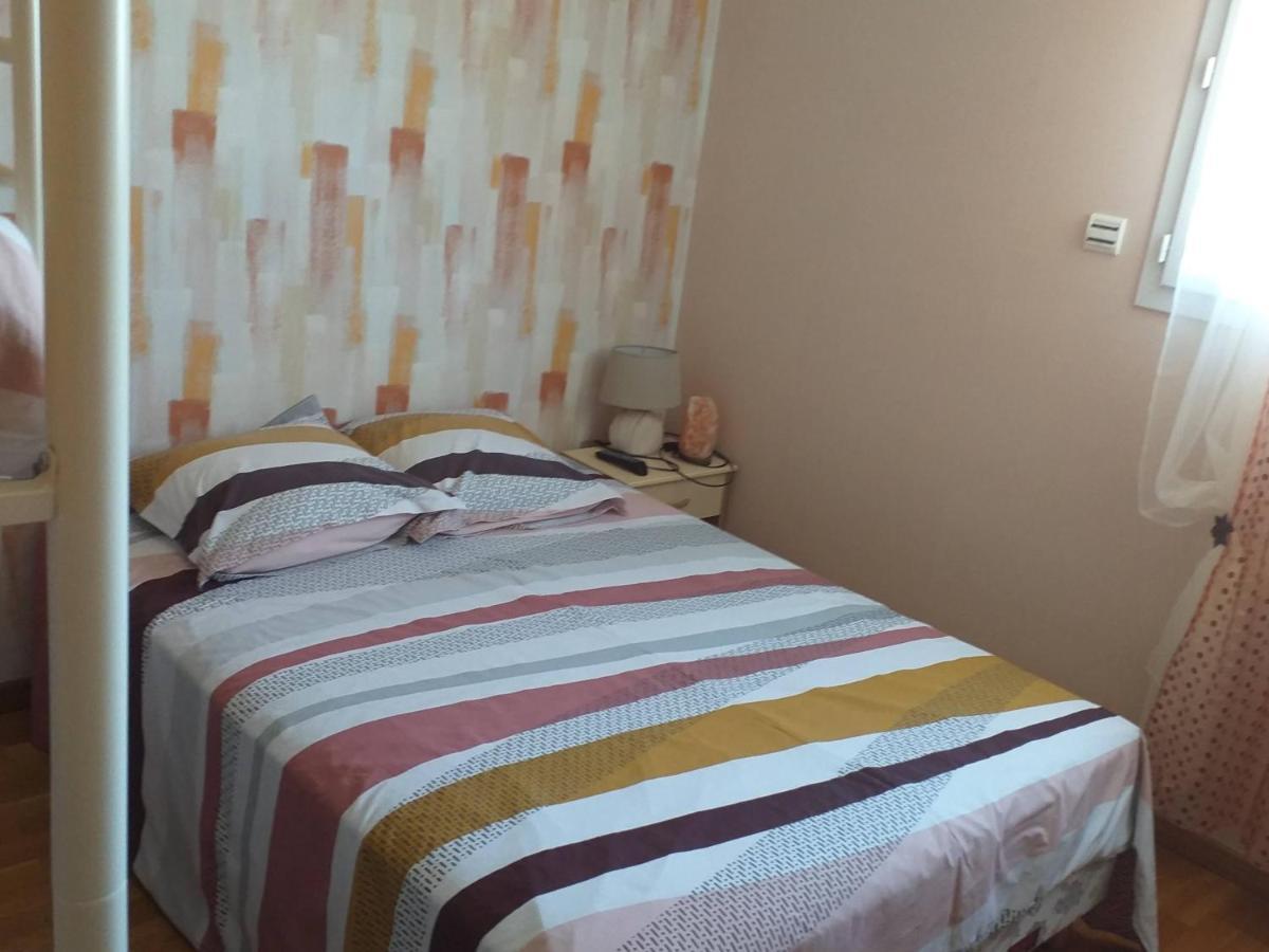 Chez Mamie Riclaude Bed & Breakfast Orsan Exterior photo